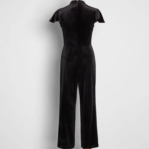 Mod Cloth Women's Shine With Me Velvet Jumpsuit XS Black Flutter Sleeve - Picture 8 of 16